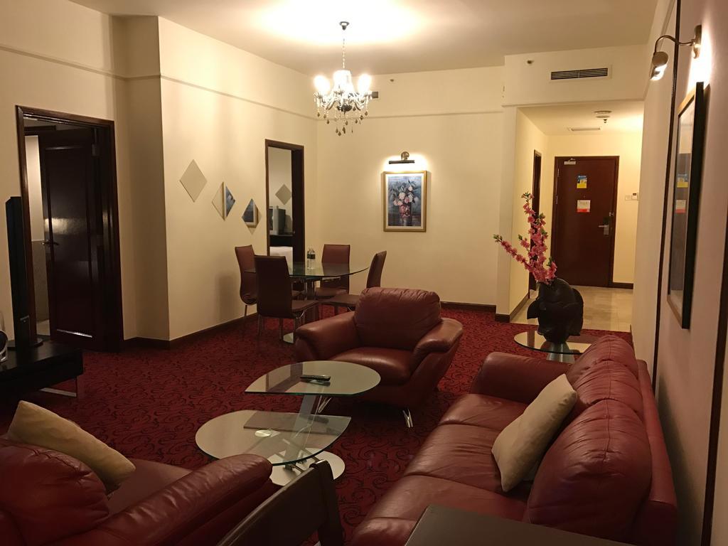 Luxy Service Suites At Times Square Kl Kuala Lumpur Esterno foto